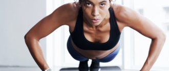 Женская тренировка: как накачать грудные мышцы в домашних условиях